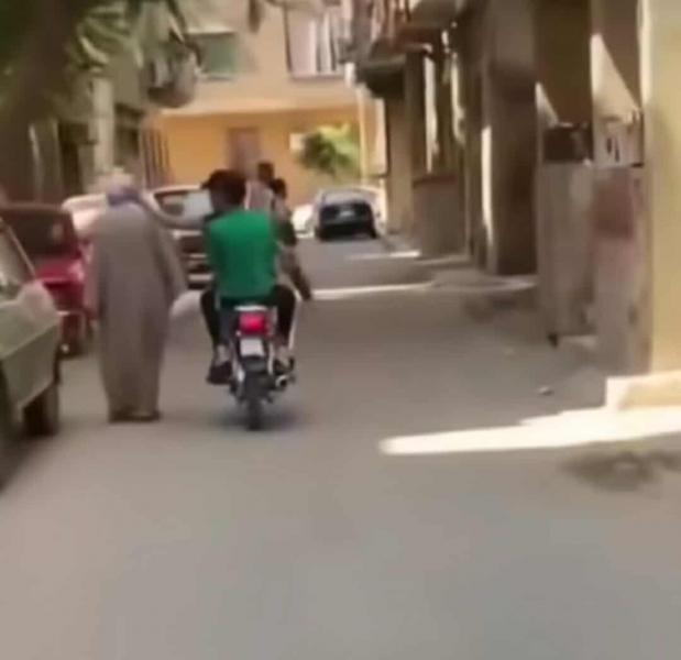خط أحمر