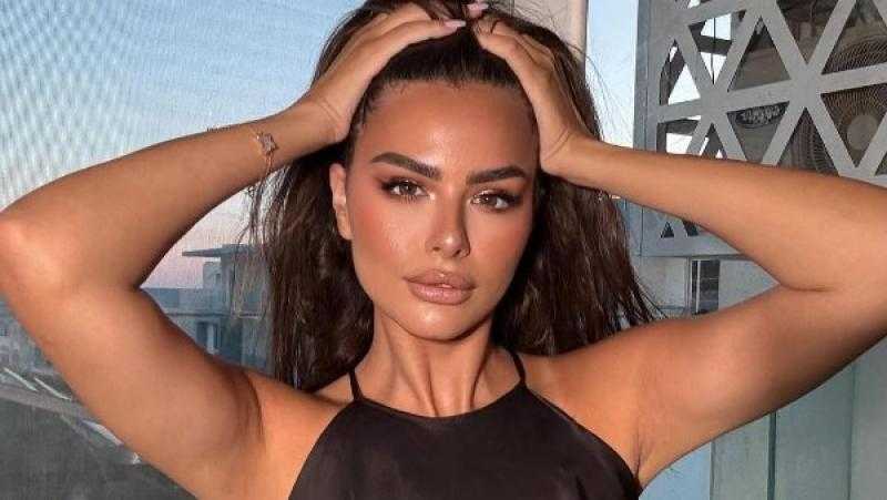 حمالات ستان.. هنادى مهنا تثير الجدل بإطلالتها