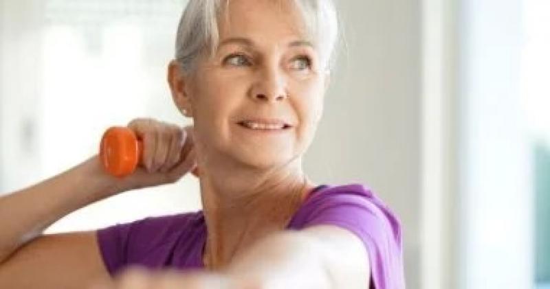 كيف تحمى نفسك من فقدان الكتلة العضلية مع التقدم فى العمر