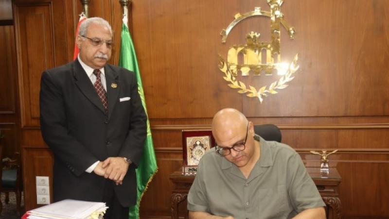 خط أحمر