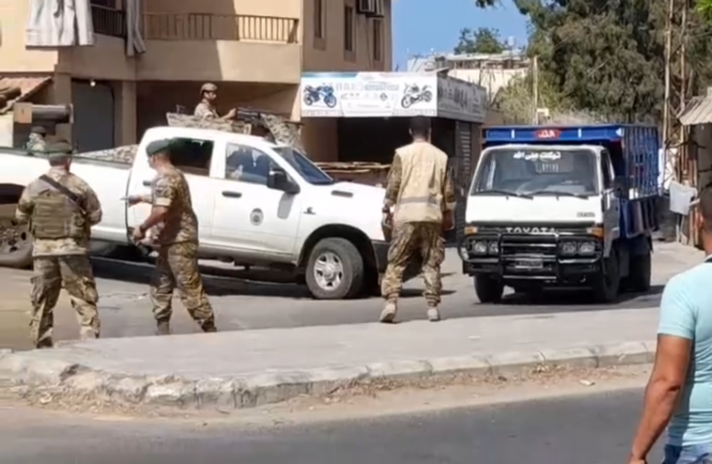 خط أحمر