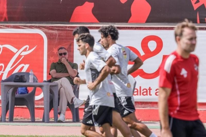 خط أحمر