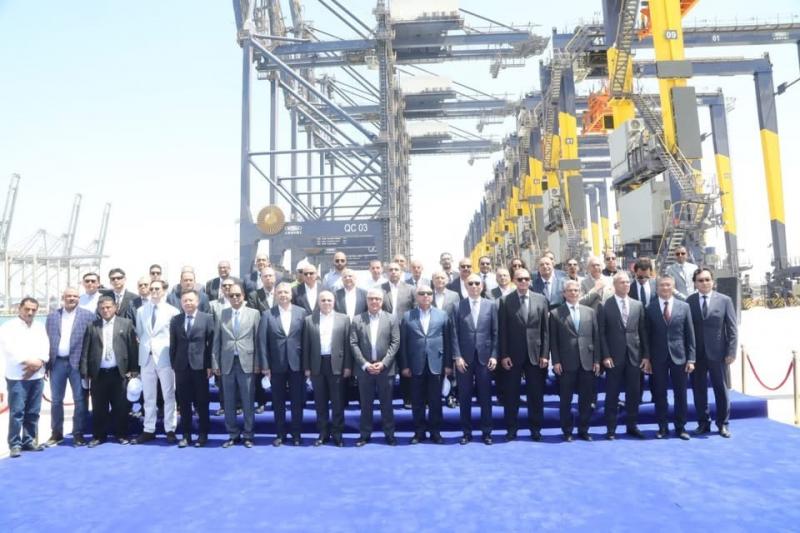 وزير الصناعة والنقل يتابع التقدم في معدلات تنفيذ مشروع تطوير واستكمال ميناء السخنة