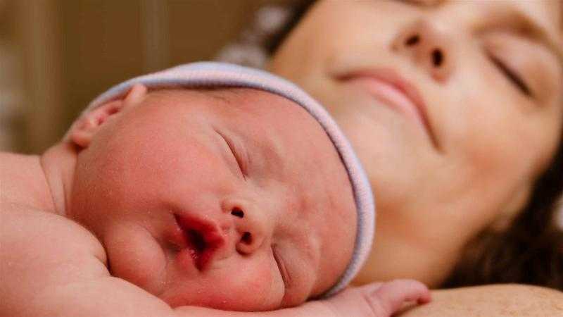 الصحة تفرض معايير جديدة على القطاع الخاص لتعزيز الولادة الطبيعية