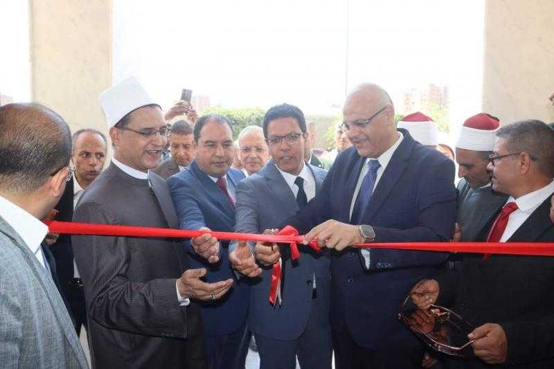 محافظ القليوبية ورئيس جامعة بنها ومدير أمن القليوبية يفتتحون مسجد الحبيب المصطفى بحرم الجامعة