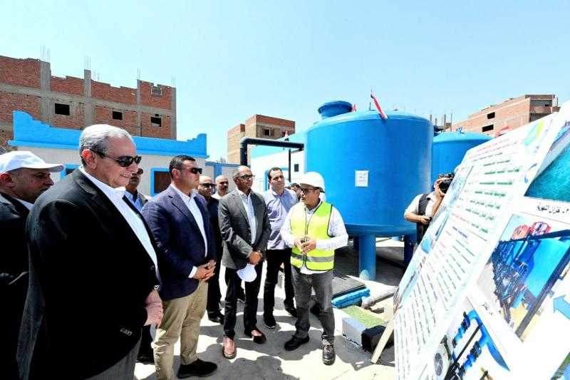 وزير الإسكان ومحافظ الغربية يتفقدان محطة مياه سندبسط الإرتوازية ضمن مشروعات “حياة كريمة”