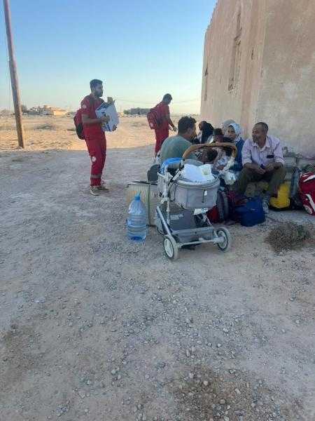 الهلال الأحمر المصري يزور مصابي حادث قطار مطروح ويقدم الدعم النفسي