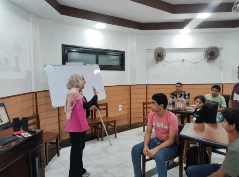 محافظ الشرقية: تنظيم 5 دورات تدريبية لـ446 شابًا وفتاة| صور