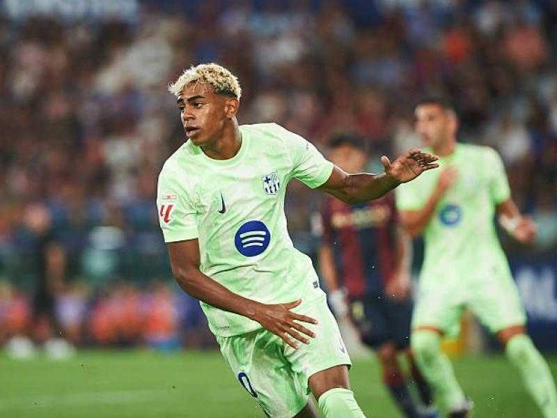 لامين يامال يقود هجوم برشلونة أمام رايو فايكانو في الليجا