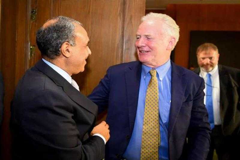 وزير الخارجية يبحث مستجدات الأوضاع في غزة مع عضوي مجلس الشيوخ الأمريكي