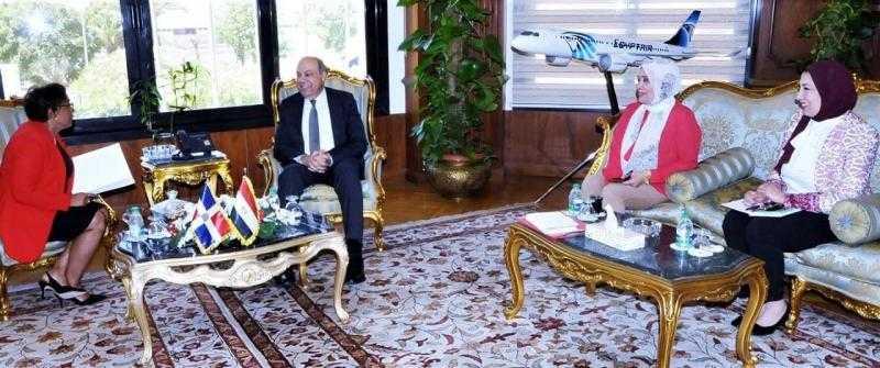 وزير الطيران المدني يبحث مع سفيرة جمهورية الدومينيكان بالقاهرة آليات تعزيز التعاون المشترك