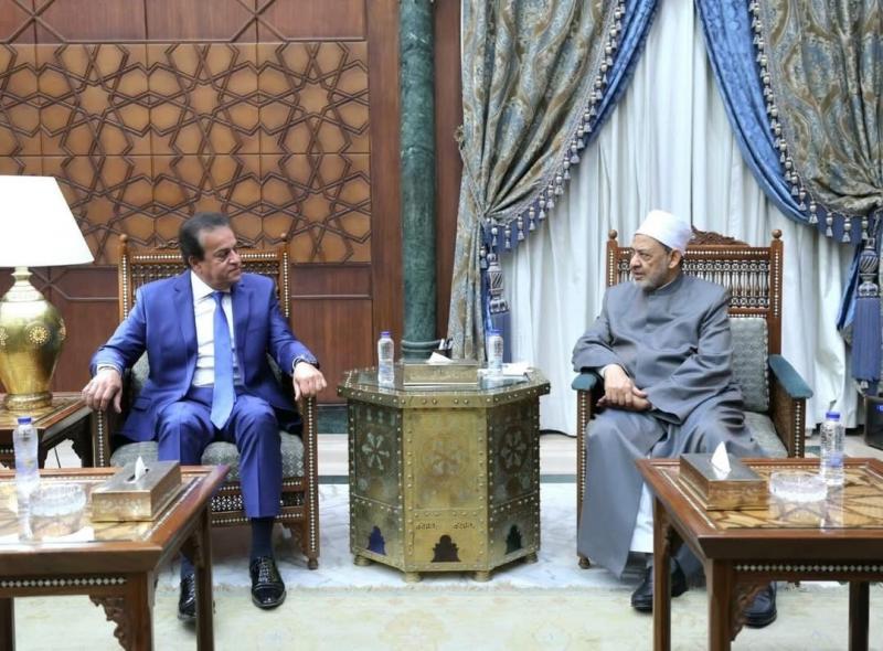 شيخ الأزهر ونائب رئيس الوزراء يشهدان توقيع بروتوكول تعاون بين الأزهر الشريف ووزارة الصحة