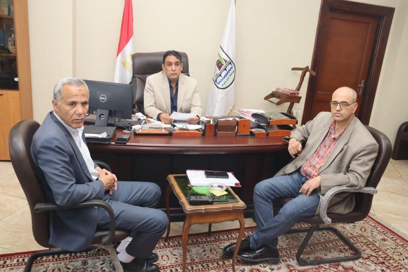 خط أحمر
