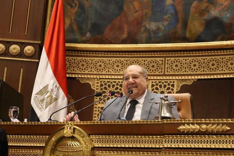 رئيس مجلس الشيوخ يهنئ الرئيس السيسي بذكرى المولد النبوي الشريف