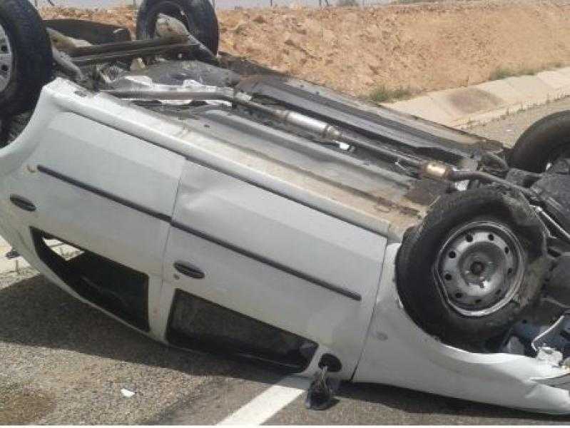 إصابة 8 أشخاص في انقلاب سيارة ربع نقل بطريق إسكندرية الصحراوي