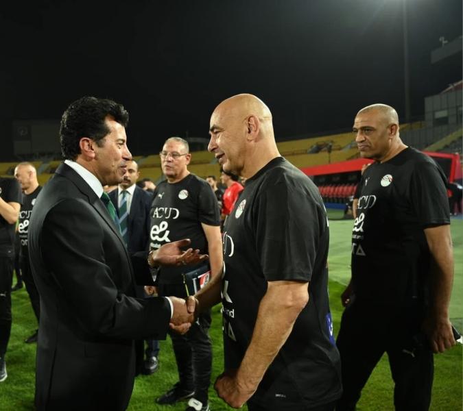 وزير الرياضة يشهد مران المنتخب الوطني قبل مواجهة المنتخب الإثيوبي بتصفيات كأس العالم.. صور