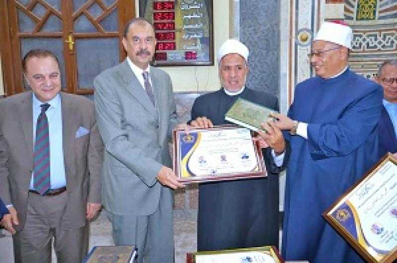 محافظ سوهاج يشهد احتفال الأوقاف بذكرى المولد النبوي الشريف بمسجد العارف بالله