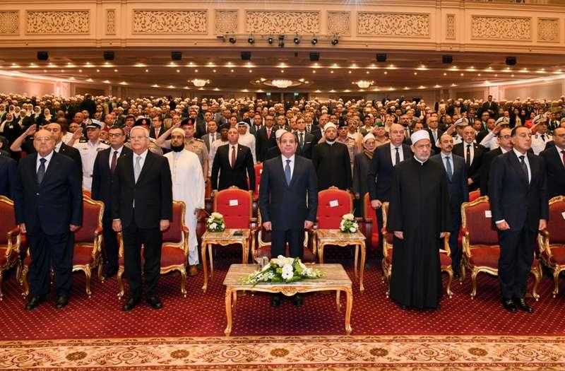 المتحدث الرئاسي ينشر صور حضور الرئيس السيسي الاحتفال بذكرى المولد النبوي الشريف