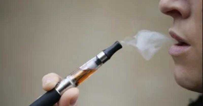 سنغافورة تجرم حيازة كافة أنواع السجائر الإلكترونية (Vape)