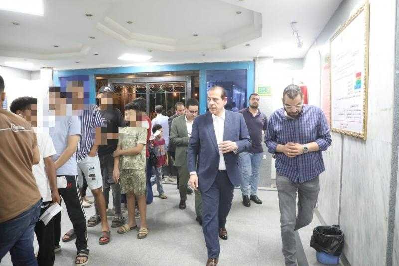 نائب وزير الصحة يجري جولة مفاجئة بالقاهرة.. ويحيل استقبال مستشفى عين شمس العام للتحقيق