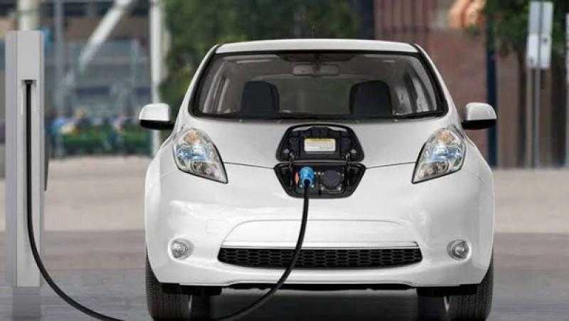 هشام الزيني: إجمالي عدد السيارات الكهربائية المتداولة في مصر بلغ نحو 13,500 سيارة