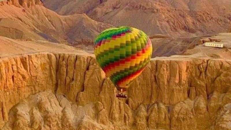 انطلاق 40 رحلة بالون طائر في سماء محافظة الأقصر