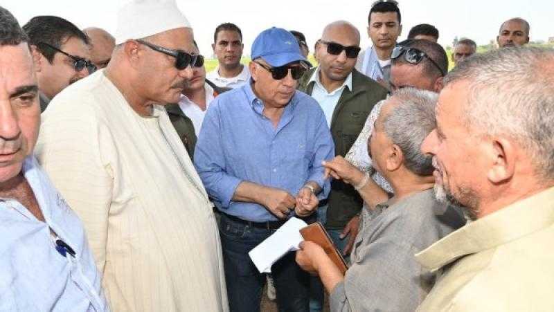 وزير الري يتفقد المنظومة المائية بالشرقية ويلتقي المزارعين