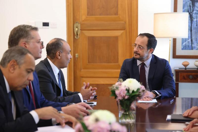 وزير الخارجية يلتقي مع رئيس جمهورية قبرص