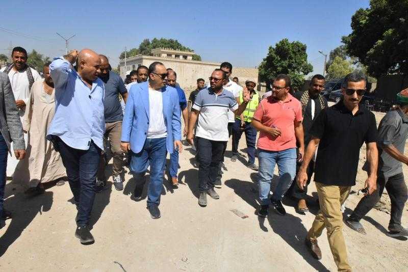 محافظ أسيوط يطلق المرحلة الثانية من تطوير عرب المدابغ ويعلن بدء التخطيط لمشروعات تنموية