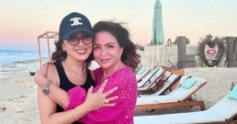 إلهام شاهين بصحبة أنغام: كلنا بنحبك يا أنغام يا أغلى الغاليين