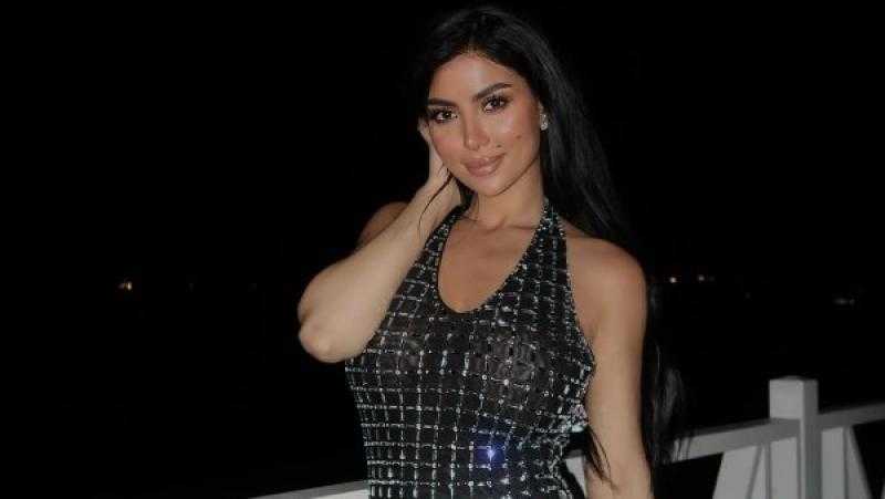 بفستان أسود..إطلالة جذابة لـ كارولين عزمي عبر إنستجرام