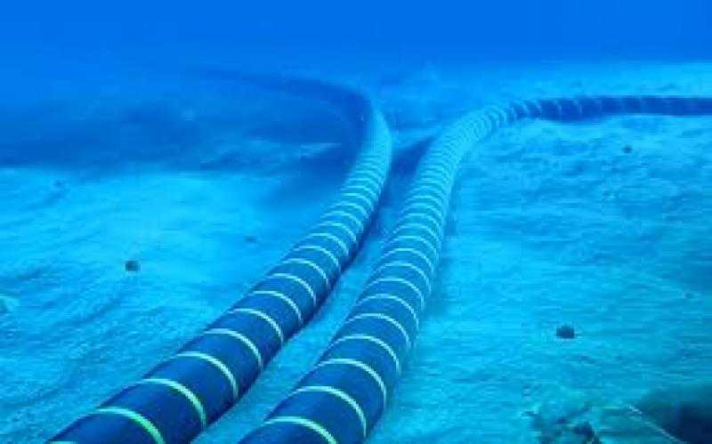 مايكروسوفت: انقطاع عدة كابلات إنترنت بحرية دولية في البحر الأحمر