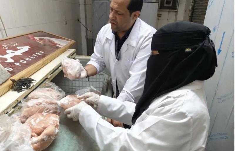 إعدام 300 كيلو لحوم فاسدة وغلق 8 محال مخالفة بالإسكندرية