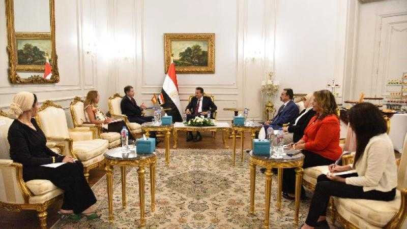 وزير الصحة لسفير إسبانيا بالقاهرة: مصر ملتزمة باستقبال المرضى الفلسطينيين