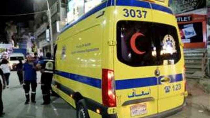 انقلاب سيارة وإصابة 6 أشخاص أعلى الإسكندرية الصحراوي