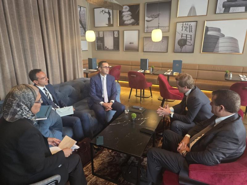 وزير الاستثمار يلتقى المدير الإقليمي لشركه ديمي البلجيكية العاملة في مجالات التكريك والانشاءات البحرية واستصلاح الأراضي والبنية التحتية البحرية