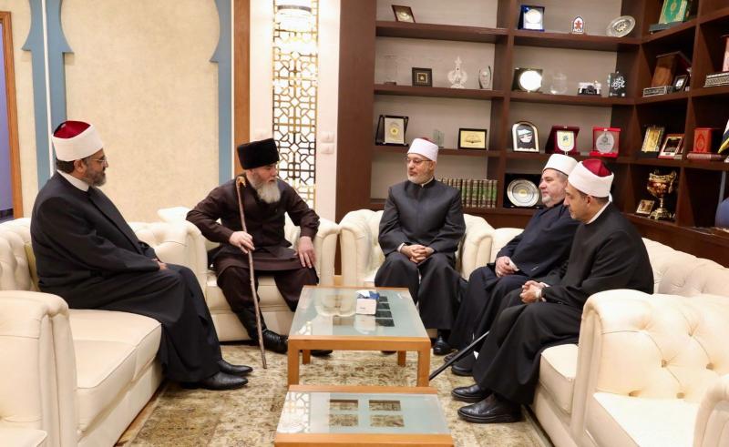 مفتي الجمهورية يستقبل مفتي الشيشان لبحث سبل تعزيز التعاون المشترك