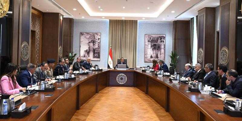 رئيس الوزراء: لدينا الآن حصر بكل الأراضي الصالحة لإقامة فنادق على النيل ومستعدون لطرحها على القطاع الخاص
