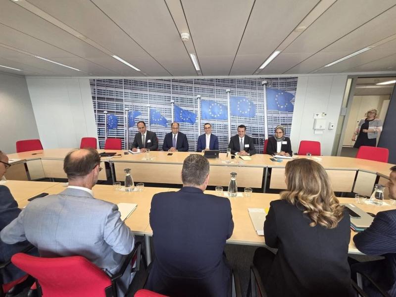 وزير الاستثمار يلتقى المفوض الأوروبي للتجارة لبحث تطور العلاقات التجارية والاقتصادية بين مصر والإتحاد الأوروبي