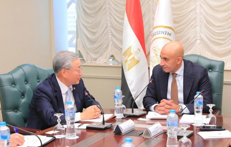 وزير التربية والتعليم يستقبل سفير جمهورية كوريا الجنوبية بالقاهرة لبحث سبل تعزيز التعاون