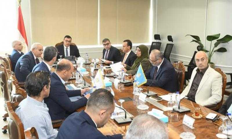 وزير الإسكان يُتابع معدلات تسويق وتسليم عدد من المشروعات والفرص الاستثمارية بالمدن الجديدة