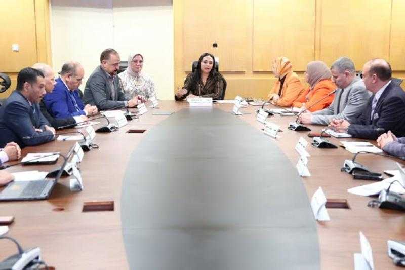 وزيرة التضامن تترأس اجتماع اللجنة العليا لمتابعة الشكاوى والطلبات والخدمات بالوزارة