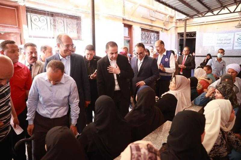 نائب وزير الصحة يتفقد مستشفى أسيوط العام والمركز الطبي الحضري بالوليدية لتعزيز الخدمات الصحية