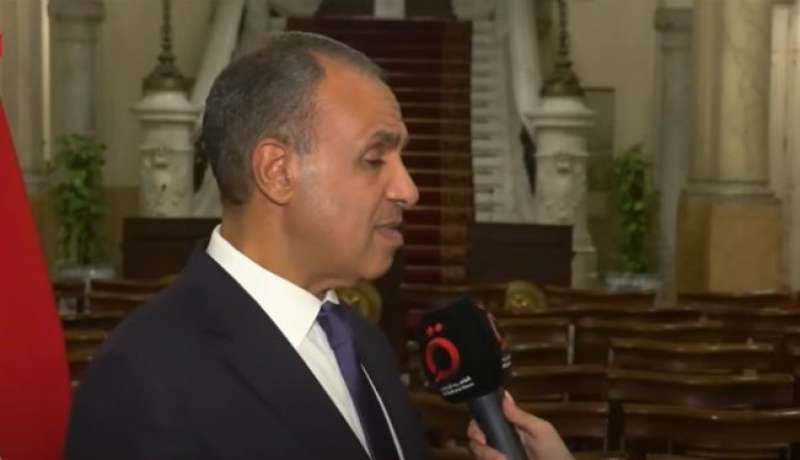 خط أحمر