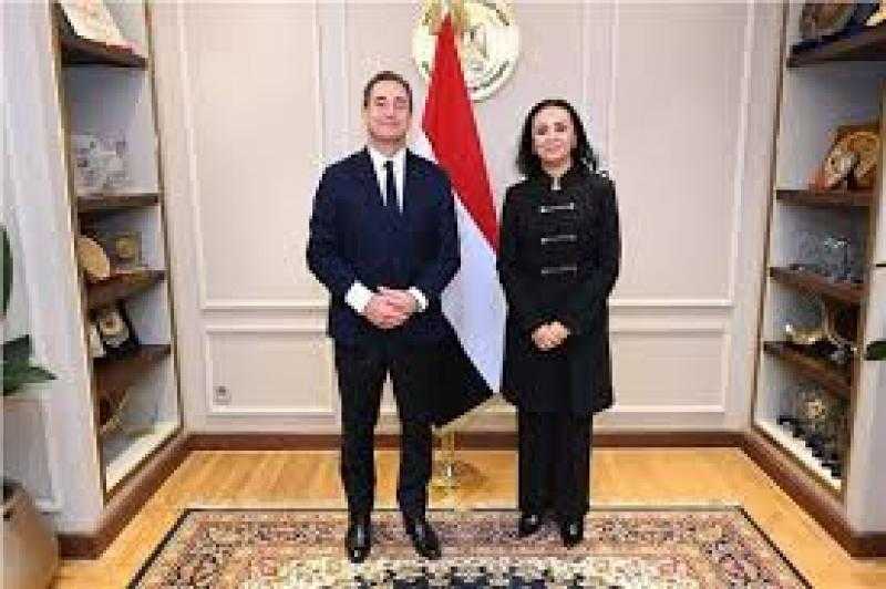 وزيرة التضامن تستعرض مع السفير الفرنسى بالقاهرة جهود الحماية الاجتماعية
