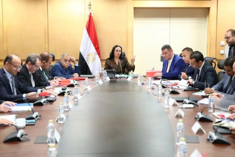 خط أحمر