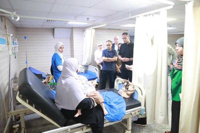 نائب وزير الصحة يجري جولة تفقدية مفاجئة لمستشفيي التأمين الصحي والصدر بالمنيا