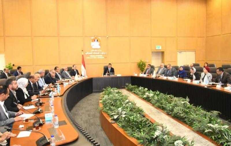 وزير الإسكان يترأس اجتماع اللجنة التنسيقية العليا لمتابعة ملفات العمل بكل المدن ويصدر حزمة من التوجيهات