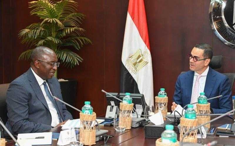 وزير الاستثمار يستعرض مع وفد مجموعة البنك الدولي ومؤسسة التمويل الدولية برامج ومشروعات التعاون الحالية والمستقبلية مع الحكومة المصرية