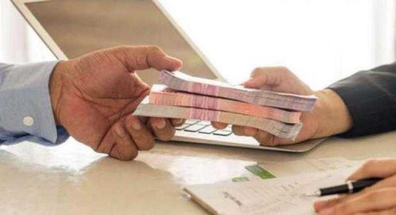 البنوك تخفض فائدة القروض الشخصية والسيارات ما بين 2 و5% بعد قرار المركزي